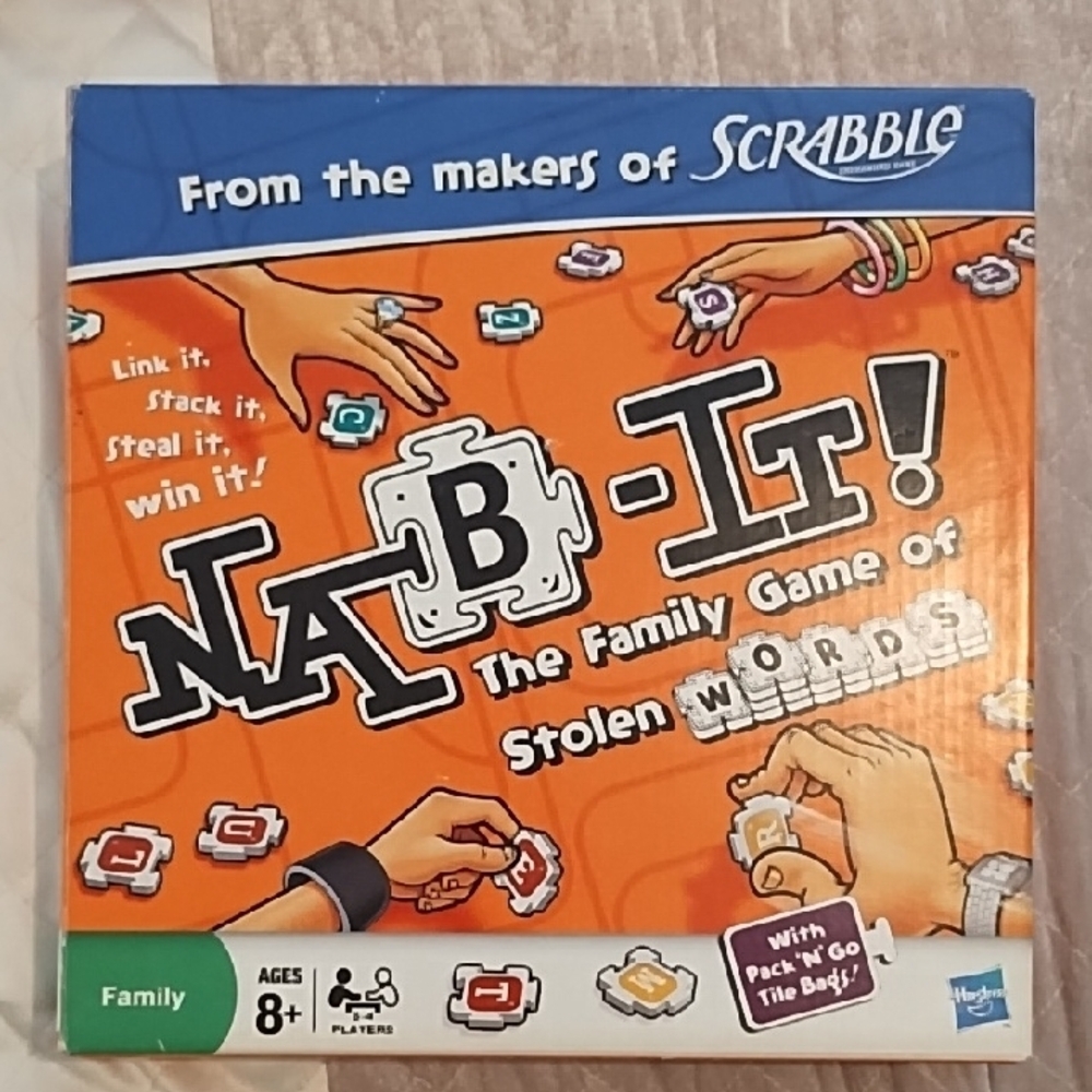Hasbro Nab-It! Family Game - Orange and White